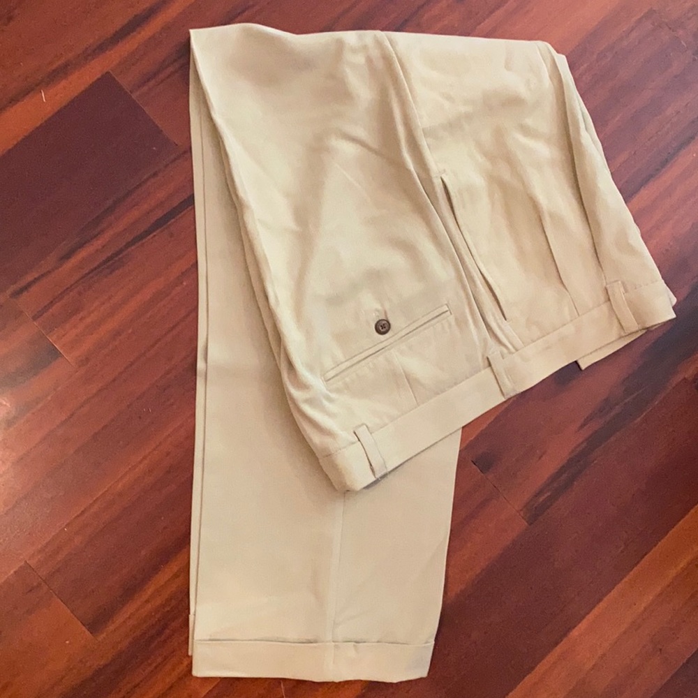 Tommy Bahama silk, pleated men’s pants Size 34